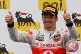 Jenson Button juara balap virtual Legends Trophy