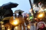 BMKG prakirakan mayoritas wilayah Indonesia diguyur hujan pada Rabu