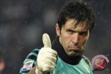 Buffon rayakan penampilan ke-100 di Juventus dengan tampil mempesona