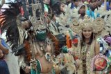 Model Rusia Meriahkan `Tomini Fashion Carnival` 
