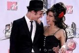 Mantan Suami Amy Winehouse Koma Usai Pesta Miras    