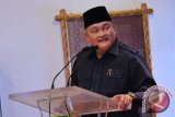 Gubernur : pemuda harus jadi contoh bagi masyarakat 