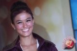 Agnes Monica Borong Penghargaan Yahoo! OMG Award