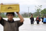 Warga korban banjir di camba-camba menolak dievakuasi