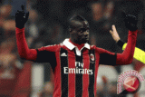 Balotelli Cetak Gol Ganda Saat Milan Cukur Pescara