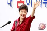 Park Geun-hye Dobrak Tradisi Korea Selatan