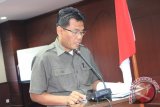 Ketua Pansus pembahas Raperda tentang Hibah Pihak Ketiga kepada Daerah, H Rusman Ya'qub ketika menyampaikan laporan hasil kerja dan meminta perpanjangan masa kerja Pansus dalam rapa paripurna ke-8 yang dipimpin Wakil Ketua DPRD Kaltim, H Aji Sofyan Alex, didampingi Wakil Ketua DPRD Kaltim, Yahya Anja, dengan agenda penyampaian laporan hasil kerja empat Pansus Dewan. (Herlinda Yunianti/Humas DPRD Kaltim)