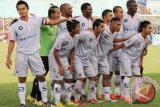 Tim Persisam Putra Samarinda sebelum menghadapi tuan rumah Persiba Balikpapan. Persiba Balikppan ditahan imbang tamunya Persisam 1-1 dalam pertandingan lanjutan Indonesian Super League (ISL) di Balikpapan, Selasa (21/5). (Novi Abdi/ANTARA)