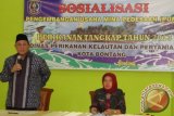 Wali Kota Bontang Adi Dharma saat membuka sosialisasi bantuan langsung masyarakat pengembangan usaha mina pedesaan, Kamis (18/7). (Suratmi/ANTARA Kaltim)