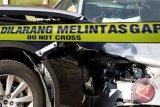 Mobil tabrak sepeda motor di depan pintu 10 Senayan Jakarta