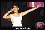  Lea Michele Buat Lagu Untuk Mendiang Cory Monteith