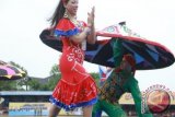 Salah satu tarian dari Mesir yang tergabung dalam International Council Organizations of Folklore Festivals and Folk Arts pada pentas seni Festival Erau. (Hayru Abdi/ANTARA Kaltim)