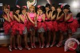 Grup vokal Cherrybelle menerima penghargaan AMI Award 2013 pada malam penganugerahan AMI Award ke-16 bertajuk " Hidupkan Musikmu" di Studio 8 RCTI, Jakarta, Selasa (2/7) malam. Cherrybelle menerima penghargaan AMI Award kategori Grup Vokal Terbaik menyisihkan nominasi lain di antaranya SMASH, 7Icons, JKT48, S4, dan Princess. ANTARA FOTO/Teresia May/Koz/Spt/13.
