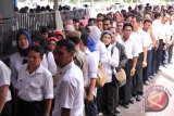 Pemprov potong tunjangan pegawai terlambat hadir 