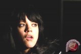  Lily Allen Janjikan Karya Terbaru 