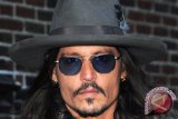 Johnny Depp jadi penyihir di film Fantastic Beasts