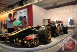 Mobil F1 Tim Lotus Renault di IIMS 2013