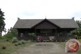 Museum Mulawarman di kawasan Gunung Brubus Desa Muara Kaman Ulu, Kecamatan Muara Kaman, Kabupaten Kutai Kartanegara, Kalimantan Timur, menyimpan benda bersejarah yang dikumpulkan dari situs Kerajaan Mulawarman Ing Martadipura. (Johan A Hakim/ANTARa Kaltim)