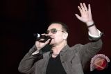 Bono kehilangan suara, konser U2 terpaksa berhenti