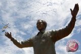 Patung terbesar Nelson Mandela diresmikan