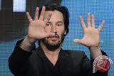 Ini daftar kebaikan Keanu Reeves dan menjadi pemberitaan selama seminggu