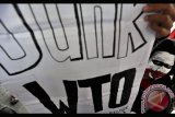 TOLAK PERTEMUAN WTO