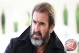 Eric Cantona Ikut Balap Sepeda Tour De Barelang