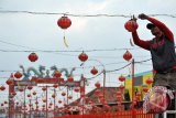 Ribuan lampion merahkan imlek di Kwam Im