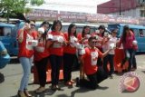 Telkomsel bagikan 1.000 cup cake Valentine Day di Manado