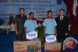 Anggota Credit Union Usaha Kita mendapatkan "door prize" utama. Tercatat sekitar 700 orang anggota CU Usaha Kita mengikuti rapat anggota tahunan (RAT) tahun buku 2013 pada Sabtu (22/2).  (Foto CUUK) 