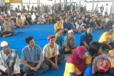 Sebanyak 620 warga binaan Lapas Kelas 2 A Pontianak mengikuti sosialisasi pemilu yang digelar oleh KPU Kabupaten Kubu Raya pada Rabu (2/4). Kegiatan tersebut ditujukan agar warga Lapas bisa memahami tentang cara pencoblosan dan bisa menggunakan hak suara mereka dengan baik. (Foto Antara Kalbar/Rendra Oxtora).