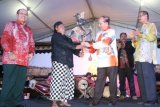 Pertunjukan Wayang Kulit Pukau WNI Di Malaysia