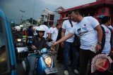 Timses Prabowo-Hatta Bagi Penganan Buka Puasa