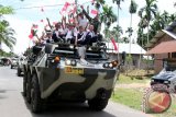 Defile Kendaraan Militer Di Aceh