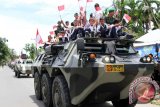 Defile Kendaraan Militer Di Aceh