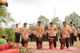 Blitar (Antara Jatim) - Wakil Gubernur Jawa Timur Saifullah Yusuf membuka Pekan Jambore Daerah Tingkat Jatim yang digelar di Bumi Perkemahan Serut, Kabupaten Blitar, Kamis (14/8). Kegiatan itu diikuti oleh 1.760 orang dari 38 perwakilan Kwarcab di Jatim. FOTO Humas Pemprov  Jatim/Asmaul Chusna/14/Chan.