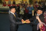 Serah terima jabatan ketua DPRD Kota Gorontalo, Dari Ketua sebelumnya Nikson Ahmad kepada Ketua DPRD sementaran Fedrianto Konio, dan rapat paripurna pengambilan sumpah janji anggota Dewan Perwakilan Rakyat Daerah Kota Gorontal masa bhakti 2014 - 2019.