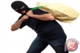 Polisi Bekuk Perampok di Pantai Nambung