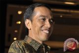 Menteri Jokowi Wajib Pakai Batik-Peci Setiap Hari