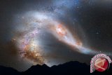 Satu Bintang Terlihat Melintasi Galaksi Bima Sakti
