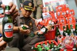 Satpol PP Ini Ogah Tertibkan Minuman Beralkohol, Kenapa?