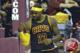  LeBron James Bertahan Di Cleveland