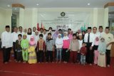 Univeritas Pancasila memberikan santunan kepada 30 anak yatim yang berada disekitar kampus tersebut untuk menyambut hari raya Idul Fitri 1436 hijriah, Senin (13/7). (ist)