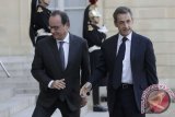 Hollande: Prancis Akan Tingkatkan Pengeboman Terhadap ISIS
