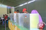 Suasana Pemilihan di TPS 1 Desa Heluma, Kacamatan Suwawa Kabupaten Bone Bolango