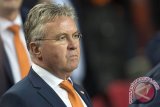 Taktik Hiddink Pupuskan Harapan Tottenham