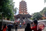 Pagoda Sapta Ratna di Kota Sorong tarik 7000 wisatawan per bulan