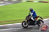Test Ride Yamaha Xabre 150