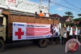 PT Timah (Persero)Tbk membuka posko kesehatan untukmembantu korban banjir (Antara Foto/ Aprionis)