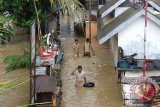 Akbar, si hiper aktif yang hanyut terbawa arus sungai